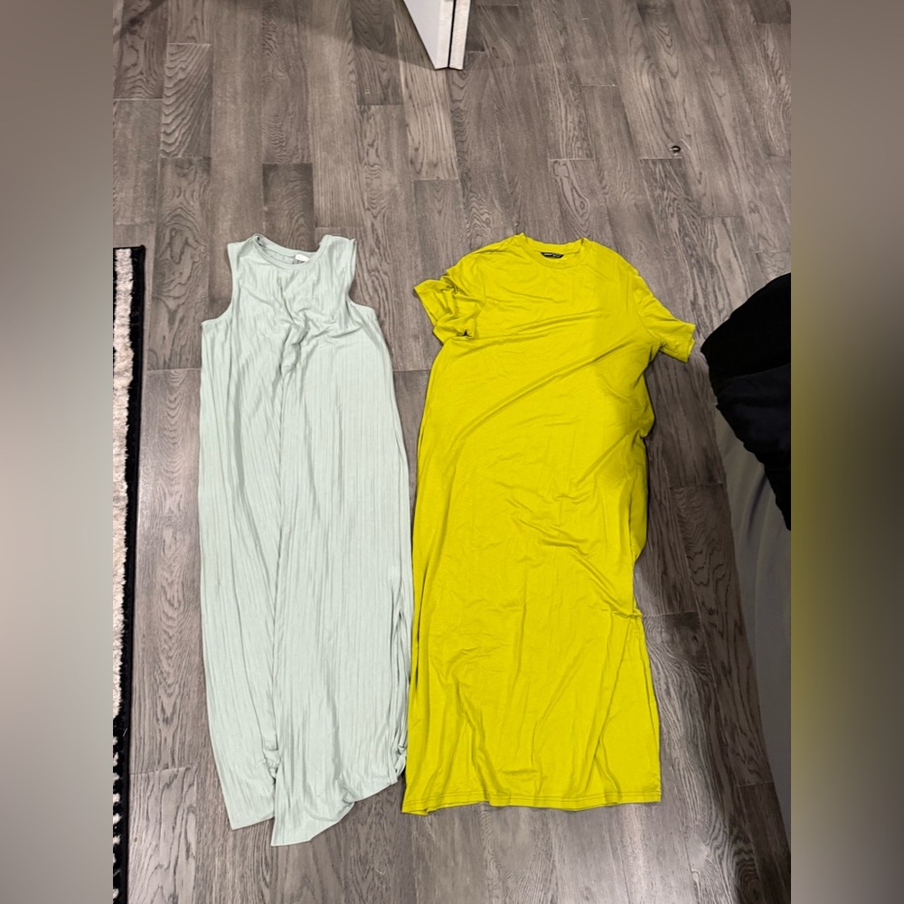 Sleeveless Mint Dress and Short Sleeve Yellow Dress